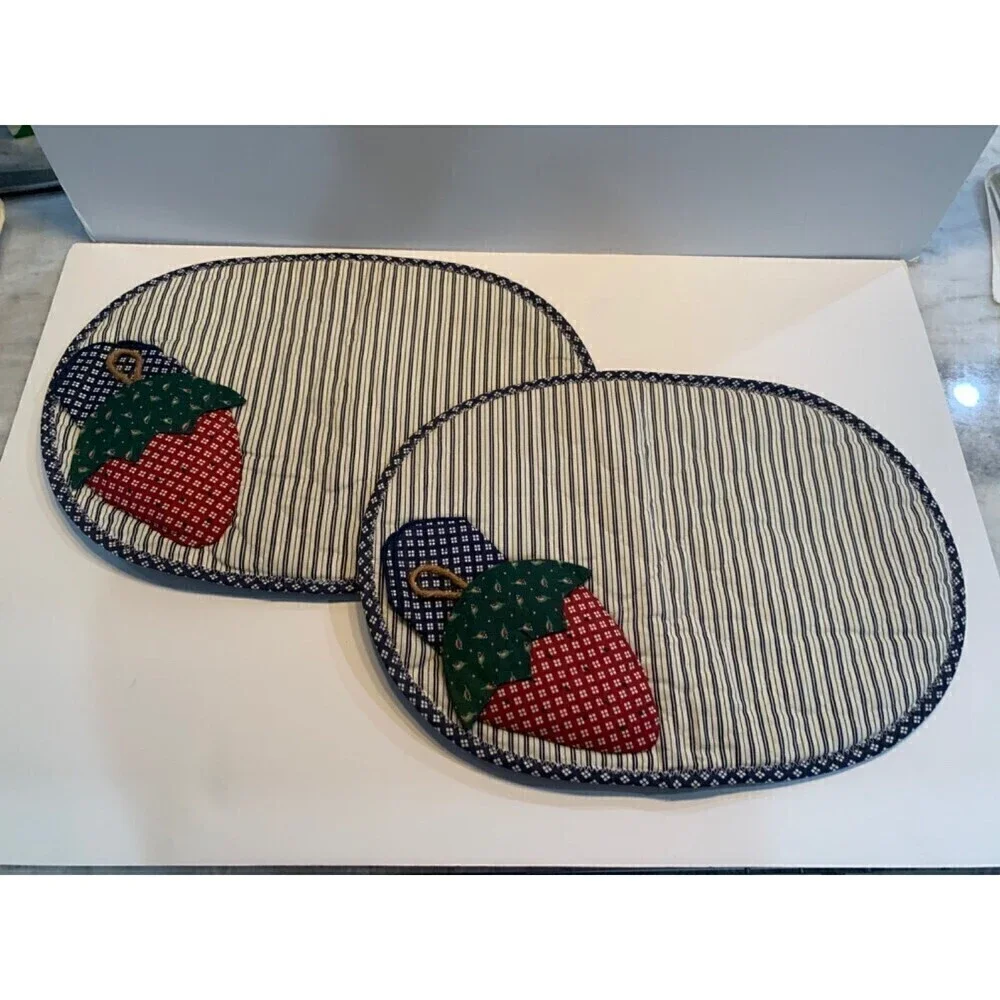 Cottage Core Fabric Placemat Set of 4 Strawberry Applique Pocket Fiber Filled